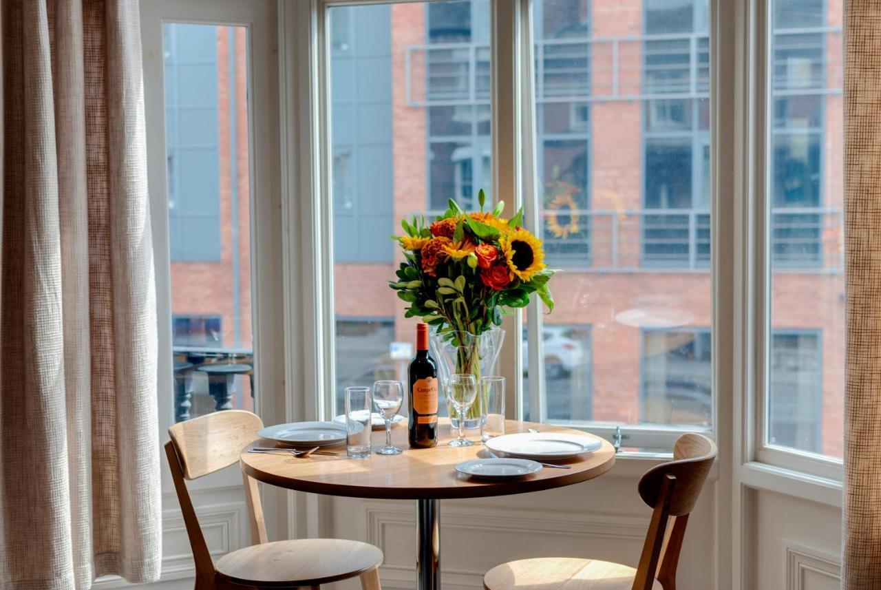 Base Serviced Apartments - City Road Chester Exteriör bild