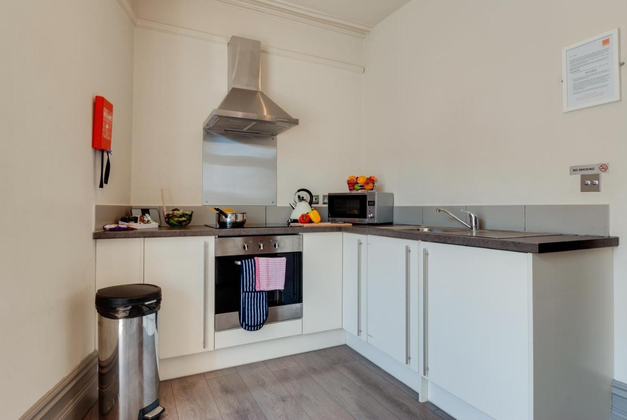 Base Serviced Apartments - City Road Chester Exteriör bild